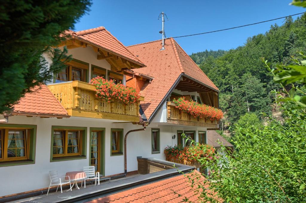 Gasthaus Sonne Münstertal Exterior foto